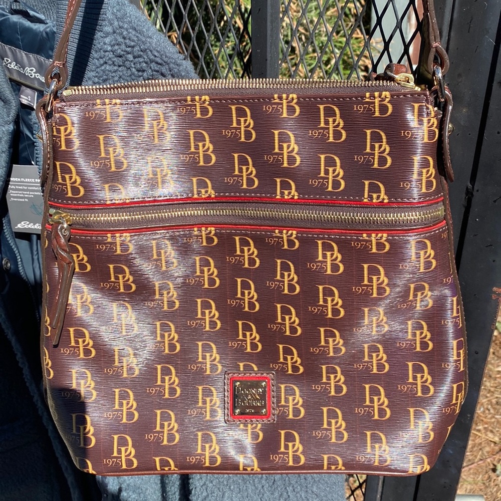 shoulder bag